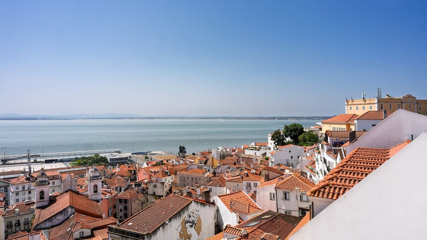 Family reunification in Portugal: the 2-year rule and the exceptions you should know